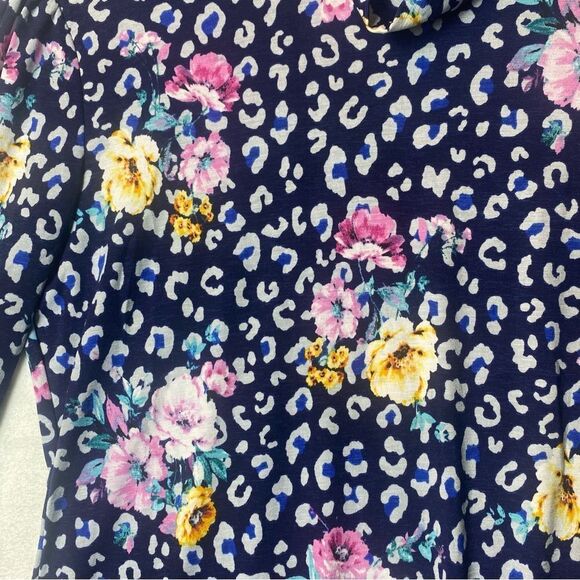 White Birch Blue/Floral Design Body Suit Size Medium - Picture 6 of 10